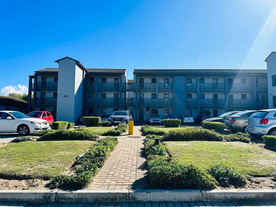 2 Bedroom Property for Sale in Parklands Western Cape